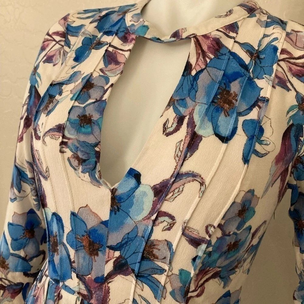 Free People Blue Tegan Deep V-Neckline Pleated Dress Size 4